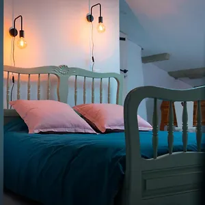 https://ce-petit-chemin.hotels-rhonealpes.com